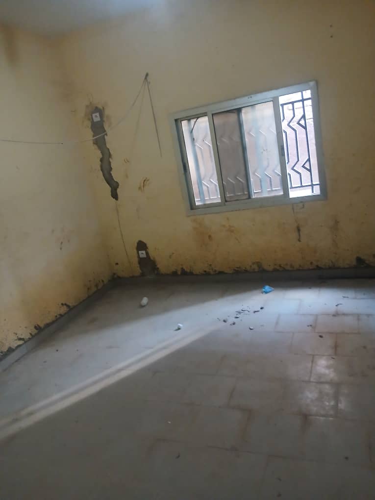 Type A: Une Chambres 2 Douche et cuines; magasin; plus 2 terasses.